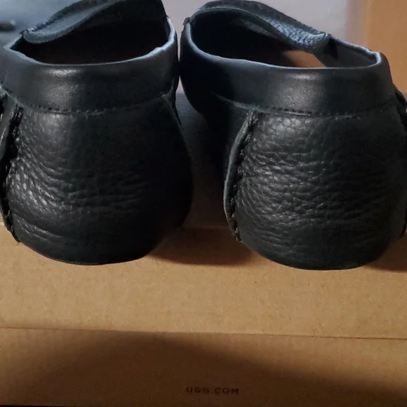 UGG Loafer - Picture 5 of 6